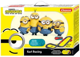 Minyonos kisautók és játék autópályák